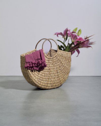 handcrafted-straw-bag-with-cane-handle-120