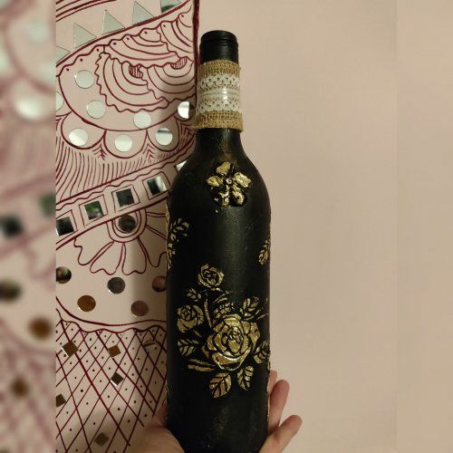 black-and-gold-handmade-bottle-with-3d-effect-237
