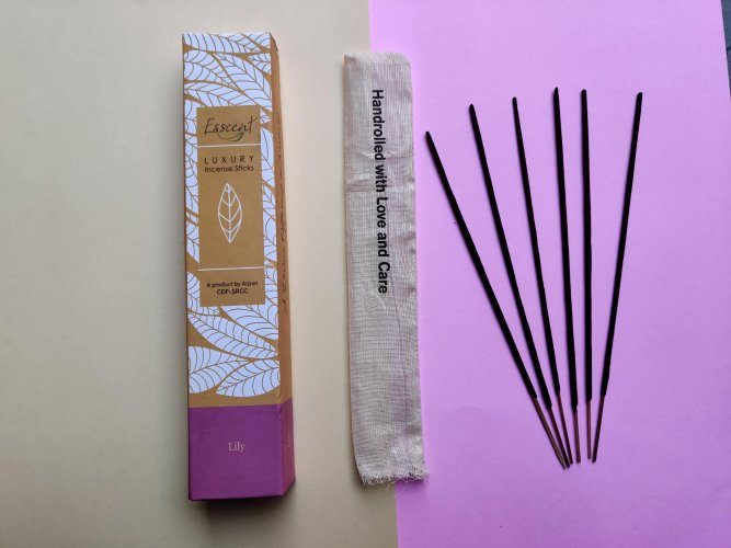 esscent-lily-incense-sticks-1002