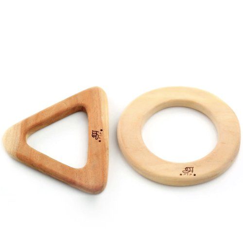 ariro-toys-wooden-teethers-circle-triangle-1119