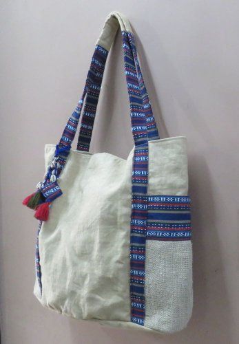 hobo-bag-in-linen-with-hemp-fabric-detail-4944