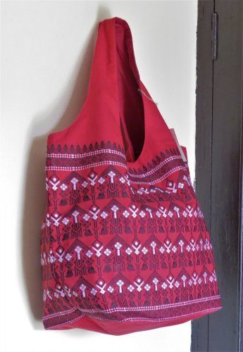 red-hobo-bag-in-assamese-woven-design-4945