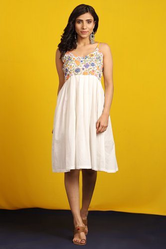 white-pristine-dress-4712