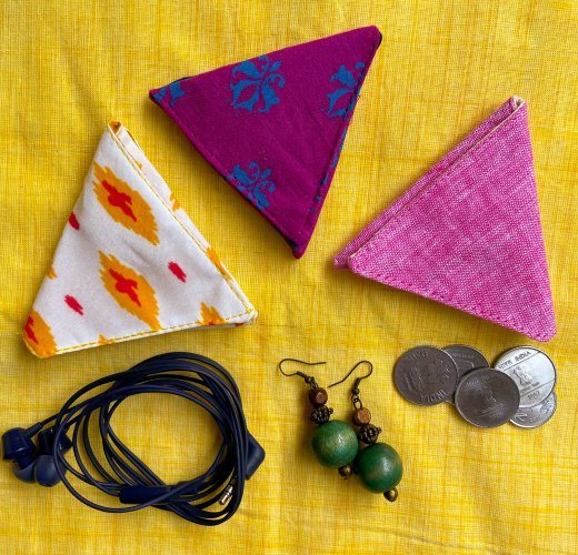 kutti-samosaaas-origami-pouches-for-keys-trinkets-ear-rings-earphones-6706
