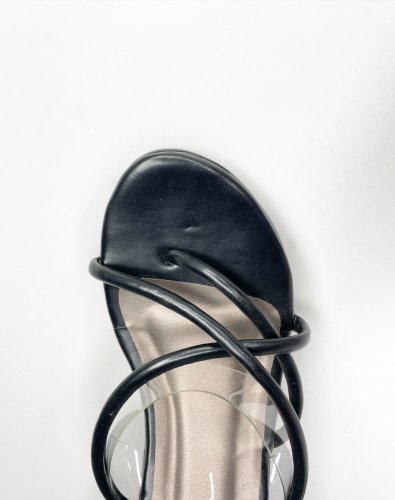 black-strip-wedges-heels-8937