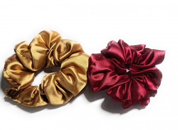 debnath-traders-maroon-and-golden-plain-satin-scrunchies-10198